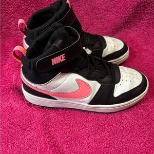 Nike Kids Black and White Sneakers with Pink Swoosh